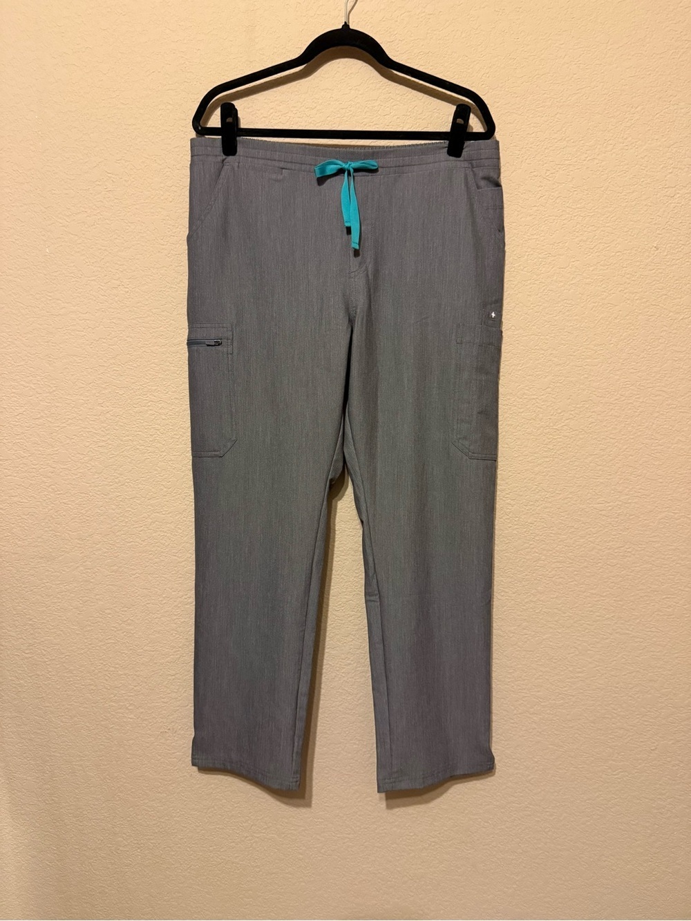 FIGS High Waisted Yola Gray Skinny Scrub Pants Sz L Medical Dental Unisex
